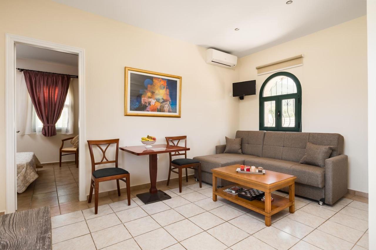 Liostasi Villa *