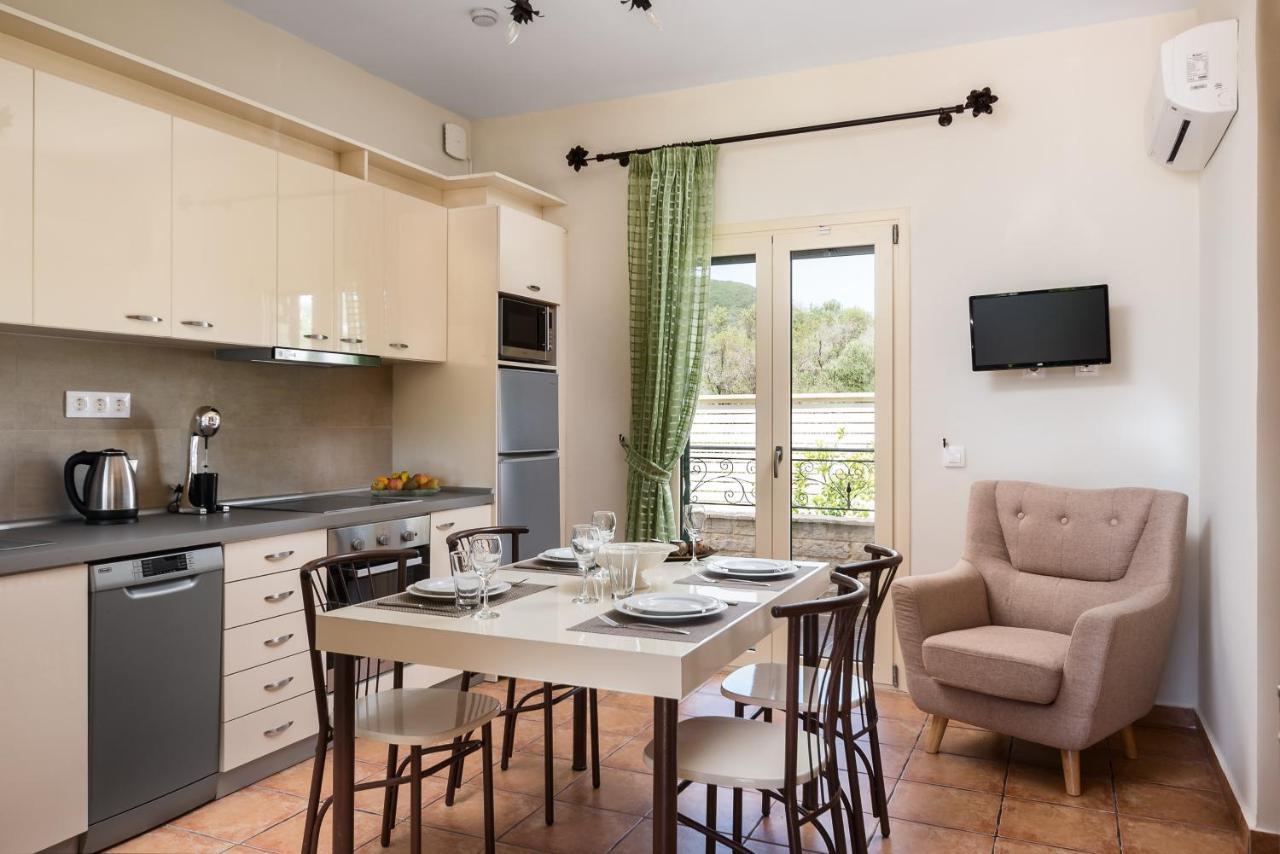 Liostasi Villa *
